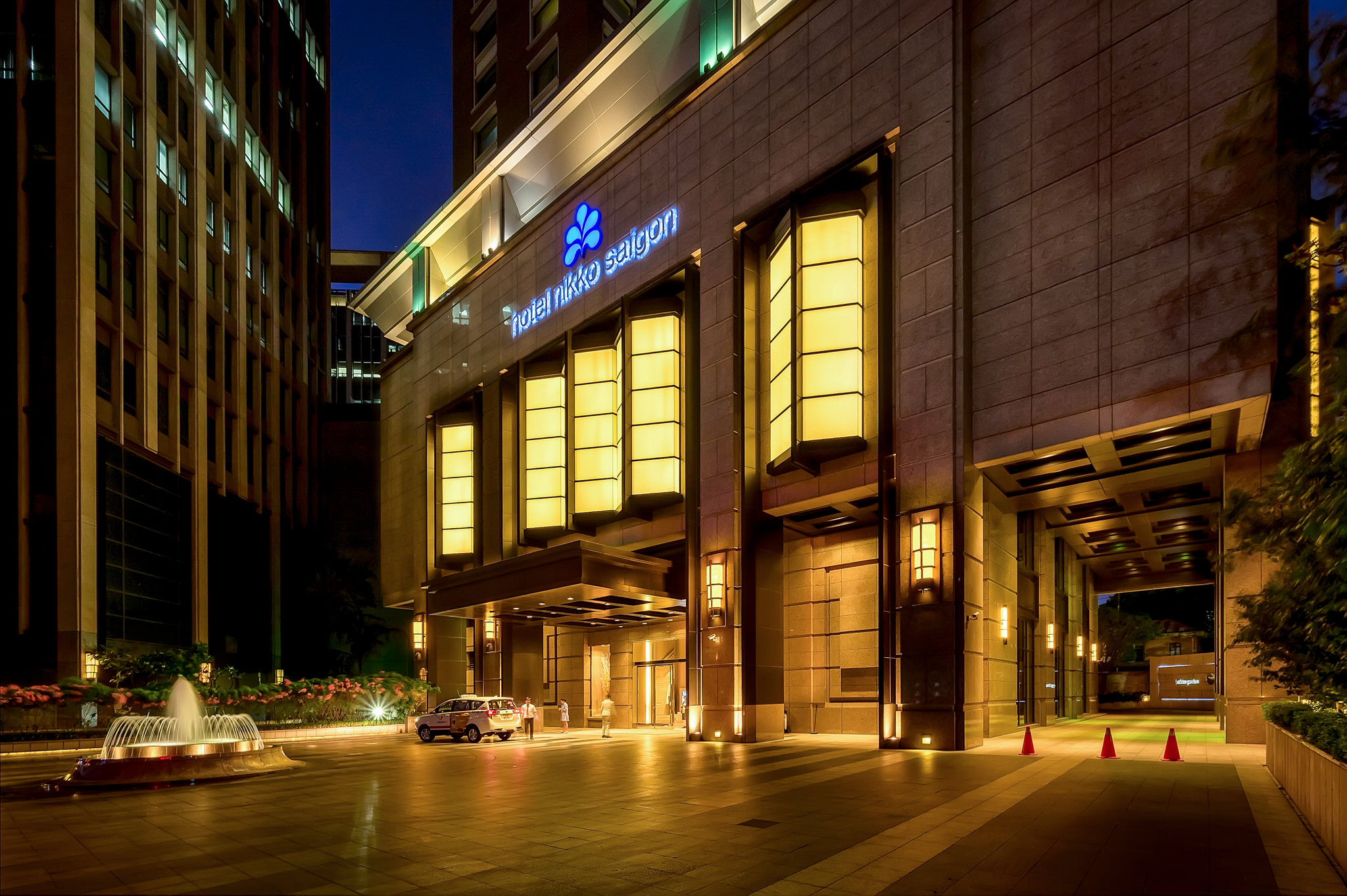 ★往復送迎＊受託手荷物＊朝食付き★ ベトナム航空で行く！ ホーチミン5日間 ◇ホテル ニッコー サイゴン ニッコークラブデラックスルーム☆クラブラウンジ利用可☆◇にご宿泊